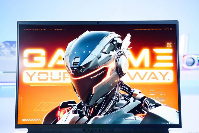 025年最值得入手的RTX50系游戏本澳门新葡京机械师全新曙光16Pro:2(图2) 025年最值得入手的RTX50系游戏本澳门新葡京机械师全新曙光16Pro:2(图2)